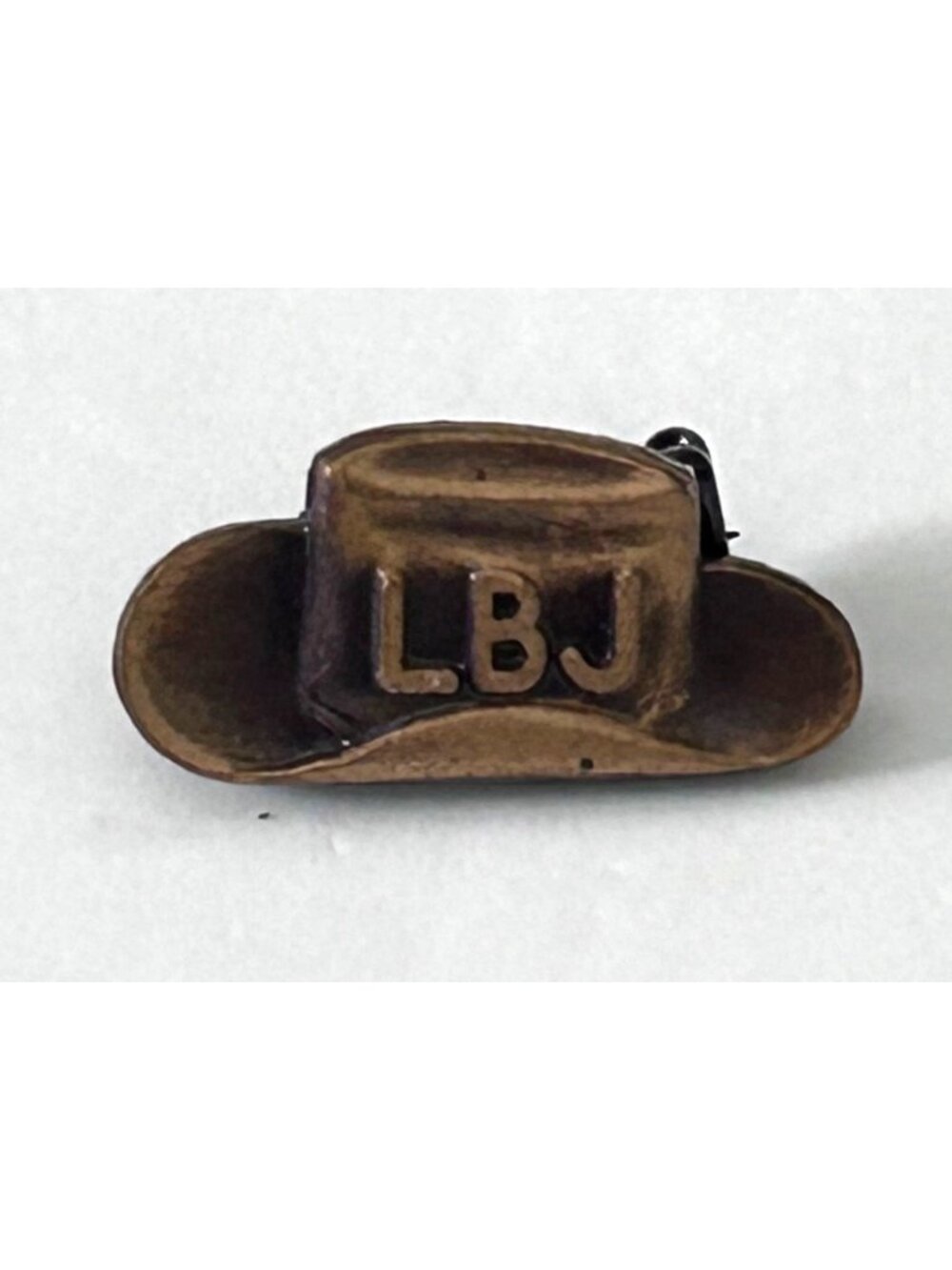 Vintage Lyndon B Johnson LBJ Cowboy Hat Lapel Pin Bronze-Tone Collectible 1960s